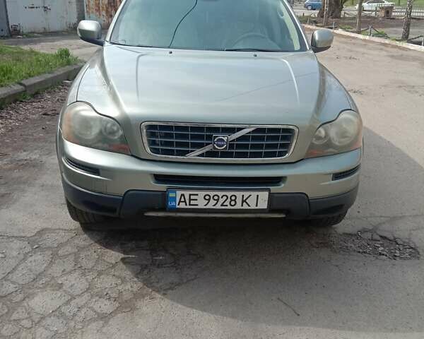 Серый Вольво ХС90, объемом двигателя 2.4 л и пробегом 372 тыс. км за 10500 $, фото 3 на Automoto.ua