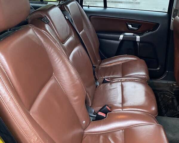 Сірий Вольво ХС90, об'ємом двигуна 2.4 л та пробігом 357 тис. км за 10700 $, фото 21 на Automoto.ua