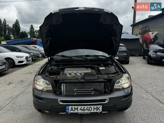 Сірий Вольво ХС90, об'ємом двигуна 4.4 л та пробігом 277 тис. км за 12500 $, фото 28 на Automoto.ua
