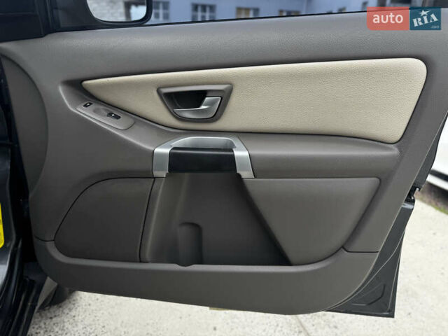 Сірий Вольво ХС90, об'ємом двигуна 4.4 л та пробігом 277 тис. км за 12500 $, фото 26 на Automoto.ua