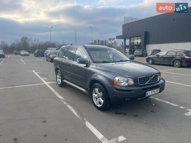 Серый Вольво ХС90, объемом двигателя 2.4 л и пробегом 219 тыс. км за 13200 $, фото 2 на Automoto.ua