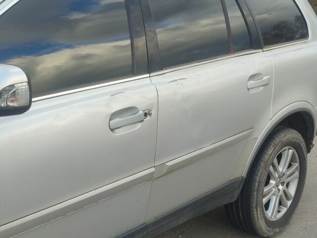 Серый Вольво ХС90, объемом двигателя 0 л и пробегом 135 тыс. км за 3500 $, фото 4 на Automoto.ua