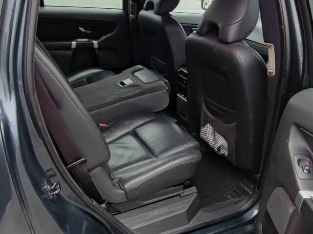 Серый Вольво ХС90, объемом двигателя 2.4 л и пробегом 270 тыс. км за 3900 $, фото 5 на Automoto.ua