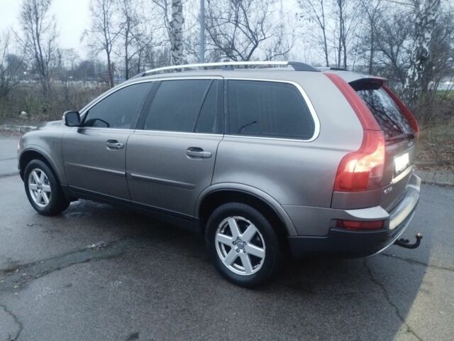 Серый Вольво ХС90, объемом двигателя 2 л и пробегом 320 тыс. км за 6100 $, фото 2 на Automoto.ua