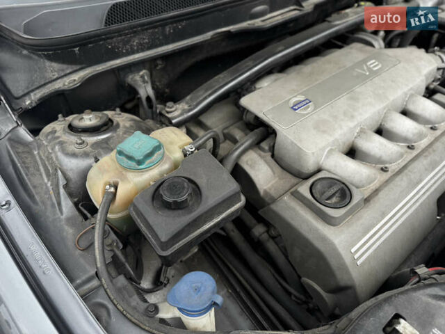 Сірий Вольво ХС90, об'ємом двигуна 4.4 л та пробігом 277 тис. км за 12500 $, фото 30 на Automoto.ua