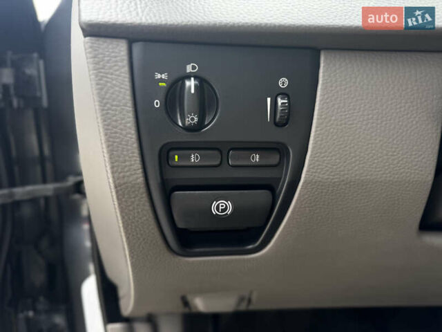 Сірий Вольво ХС90, об'ємом двигуна 4.4 л та пробігом 277 тис. км за 12500 $, фото 12 на Automoto.ua