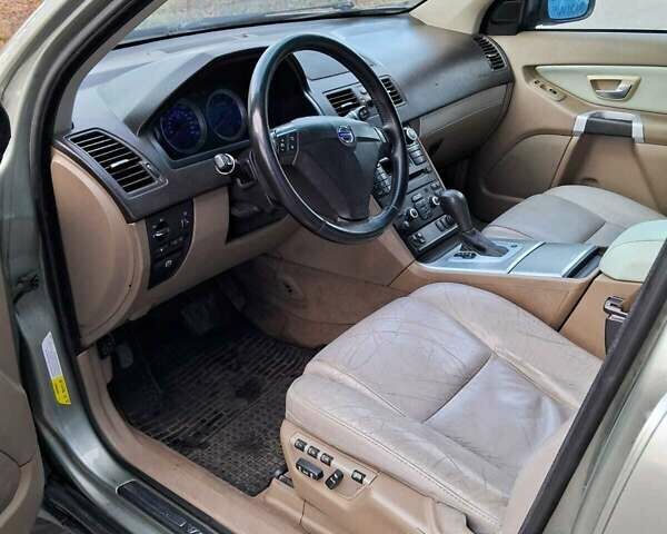 Серый Вольво ХС90, объемом двигателя 3.2 л и пробегом 213 тыс. км за 5900 $, фото 7 на Automoto.ua