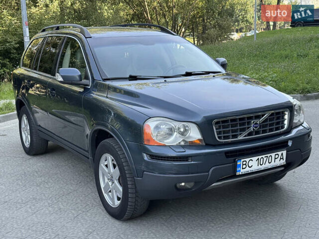 Серый Вольво ХС90, объемом двигателя 2.4 л и пробегом 260 тыс. км за 11500 $, фото 2 на Automoto.ua