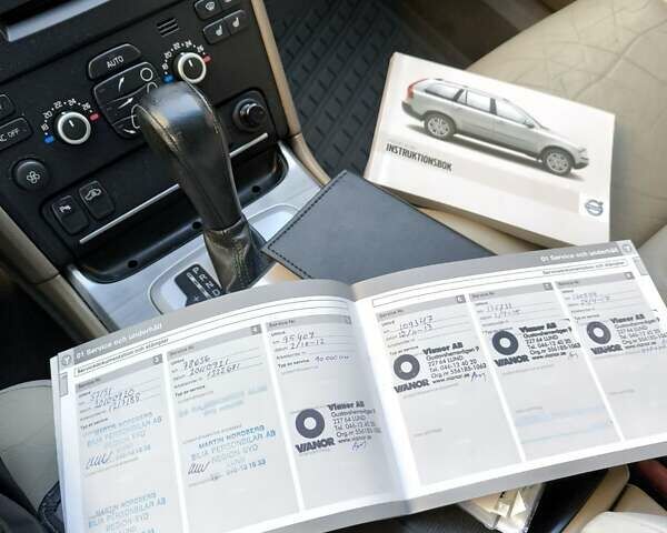 Серый Вольво ХС90, объемом двигателя 2.4 л и пробегом 254 тыс. км за 13800 $, фото 29 на Automoto.ua