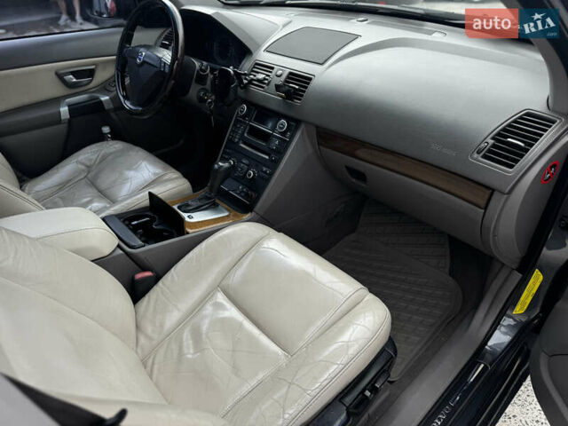 Сірий Вольво ХС90, об'ємом двигуна 4.4 л та пробігом 277 тис. км за 12500 $, фото 25 на Automoto.ua