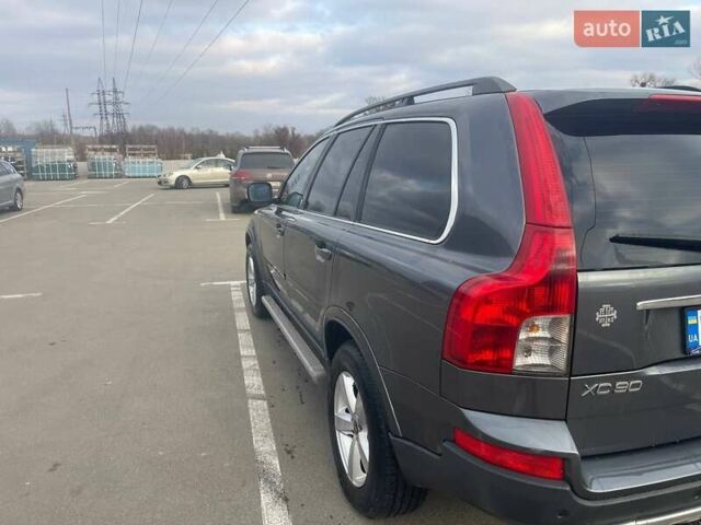 Серый Вольво ХС90, объемом двигателя 2.4 л и пробегом 219 тыс. км за 13200 $, фото 6 на Automoto.ua