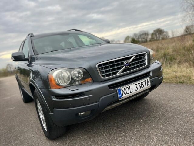 Серый Вольво ХС90, объемом двигателя 2.4 л и пробегом 218 тыс. км за 2750 $, фото 4 на Automoto.ua