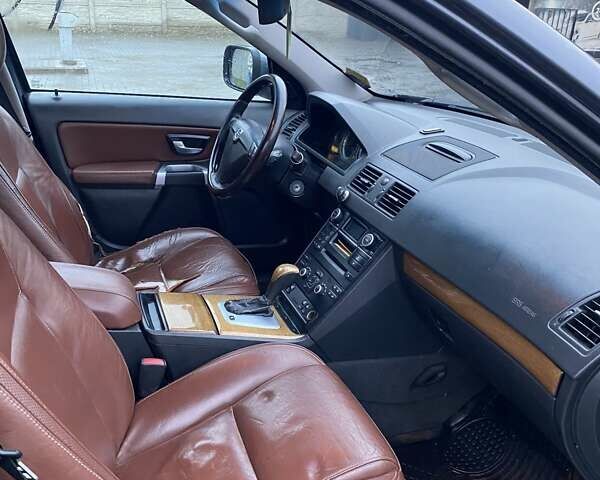 Сірий Вольво ХС90, об'ємом двигуна 2.4 л та пробігом 357 тис. км за 10700 $, фото 15 на Automoto.ua