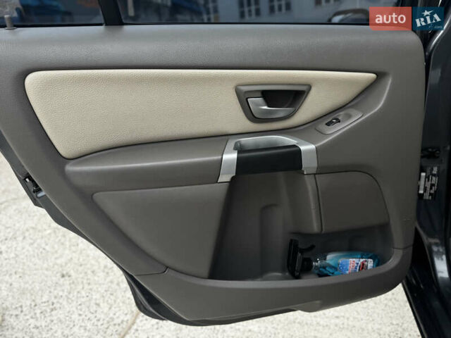 Сірий Вольво ХС90, об'ємом двигуна 4.4 л та пробігом 277 тис. км за 12500 $, фото 22 на Automoto.ua