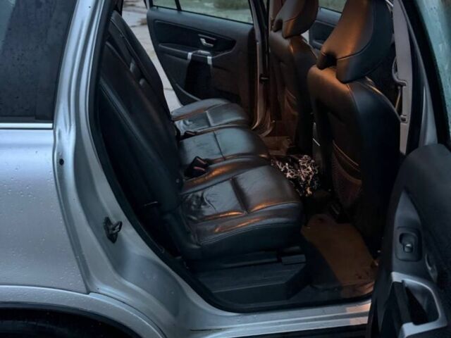 Серый Вольво ХС90, объемом двигателя 2.4 л и пробегом 290 тыс. км за 6500 $, фото 14 на Automoto.ua