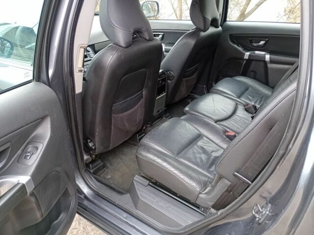 Серый Вольво ХС90, объемом двигателя 2.4 л и пробегом 297 тыс. км за 7500 $, фото 7 на Automoto.ua