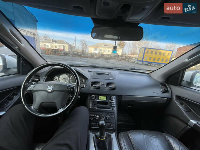 Серый Вольво ХС90, объемом двигателя 2.4 л и пробегом 343 тыс. км за 10500 $, фото 10 на Automoto.ua