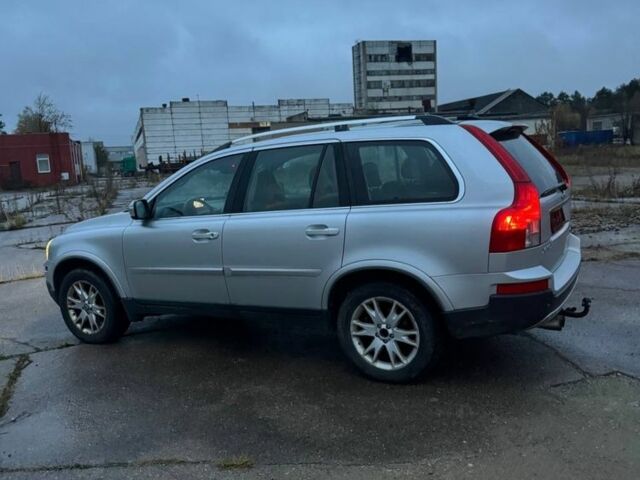 Серый Вольво ХС90, объемом двигателя 2.4 л и пробегом 290 тыс. км за 6500 $, фото 3 на Automoto.ua