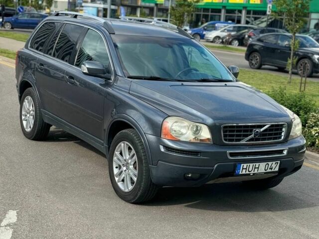 Серый Вольво ХС90, объемом двигателя 2.4 л и пробегом 350 тыс. км за 6500 $, фото 3 на Automoto.ua