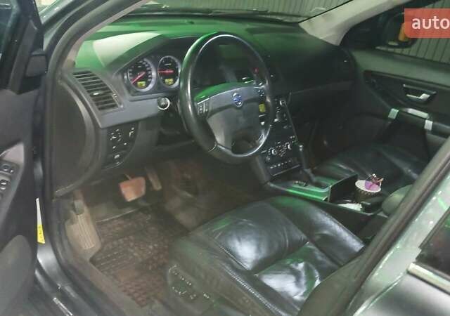 Сірий Вольво ХС90, об'ємом двигуна 2.4 л та пробігом 338 тис. км за 11500 $, фото 15 на Automoto.ua