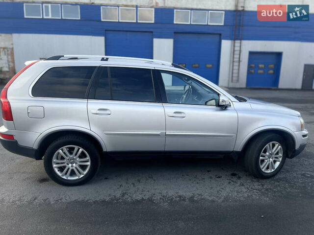 Серый Вольво ХС90, объемом двигателя 2.4 л и пробегом 343 тыс. км за 10500 $, фото 8 на Automoto.ua