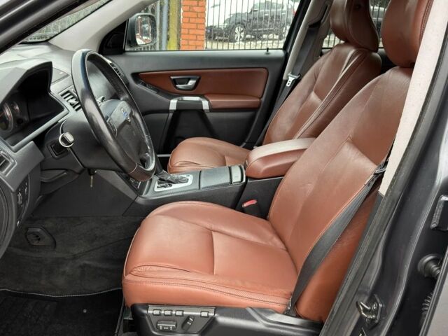 Сірий Вольво ХС90, об'ємом двигуна 2.4 л та пробігом 246 тис. км за 2600 $, фото 9 на Automoto.ua