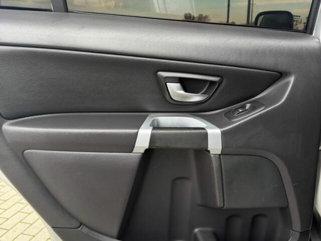 Вольво ХС90 2008 в Нововолынск на Automoto.ua Серый Вольво ХС90, объемом двигателя 2.4 л и пробегом 285 тыс. км за 13200 $, фото 11 на Automoto.ua