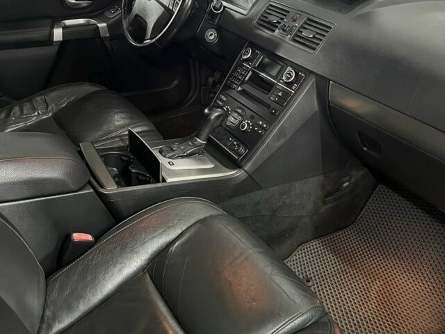 Вольво ХС90 2008 у Чернігові на Automoto.ua Сірий Вольво ХС90, об'ємом двигуна 2.4 л та пробігом 311 тис. км за 11500 $, фото 5 на Automoto.ua