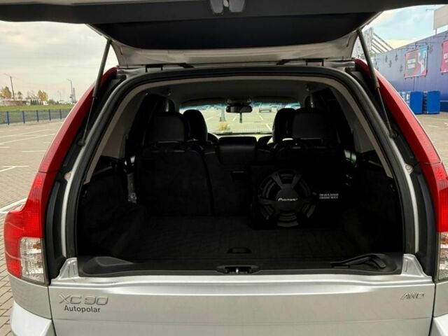 Вольво ХС90 2008 в Нововолынск на Automoto.ua Серый Вольво ХС90, объемом двигателя 2.4 л и пробегом 285 тыс. км за 13200 $, фото 15 на Automoto.ua