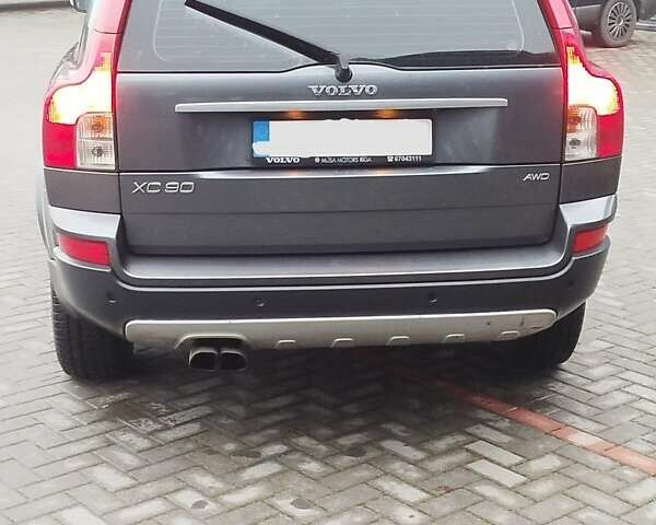 Серый Вольво ХС90, объемом двигателя 2.4 л и пробегом 281 тыс. км за 10000 $, фото 5 на Automoto.ua