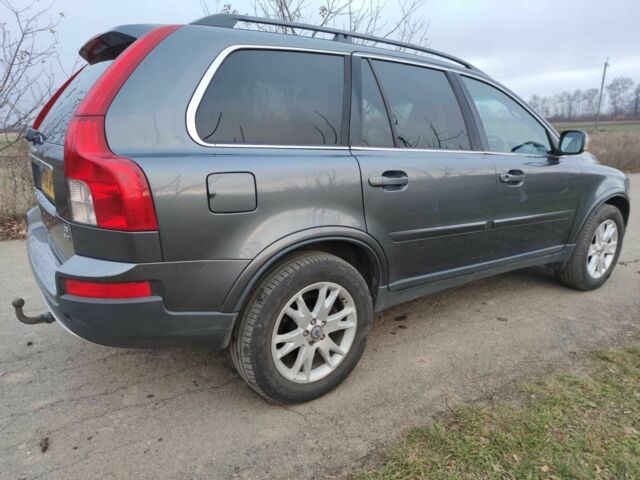 Серый Вольво ХС90, объемом двигателя 2.4 л и пробегом 195 тыс. км за 3800 $, фото 6 на Automoto.ua