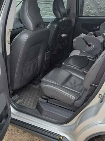 Сірий Вольво ХС90, об'ємом двигуна 2.4 л та пробігом 275 тис. км за 12500 $, фото 7 на Automoto.ua