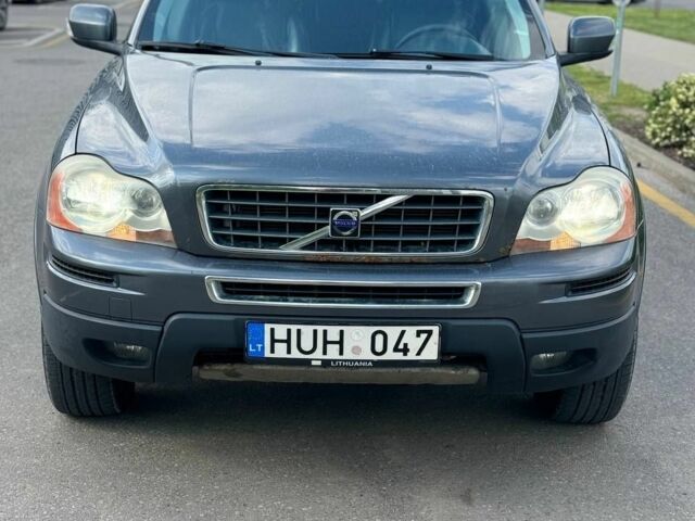 Серый Вольво ХС90, объемом двигателя 2.4 л и пробегом 350 тыс. км за 6500 $, фото 2 на Automoto.ua