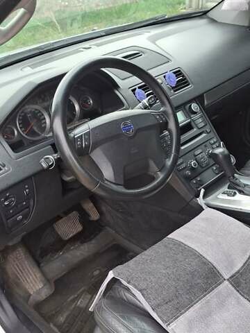 Сірий Вольво ХС90, об'ємом двигуна 2.4 л та пробігом 275 тис. км за 12500 $, фото 6 на Automoto.ua