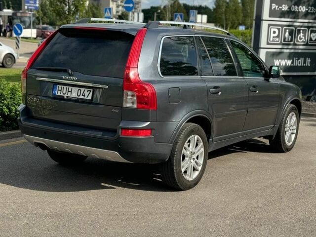 Серый Вольво ХС90, объемом двигателя 2.4 л и пробегом 350 тыс. км за 6500 $, фото 6 на Automoto.ua