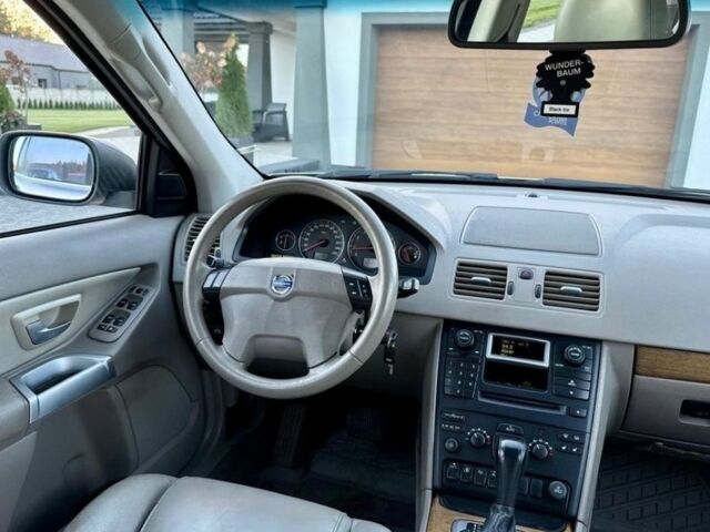 Сірий Вольво ХС90, об'ємом двигуна 2.4 л та пробігом 200 тис. км за 4000 $, фото 7 на Automoto.ua