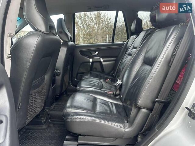 Сірий Вольво ХС90, об'ємом двигуна 2.4 л та пробігом 303 тис. км за 14500 $, фото 19 на Automoto.ua