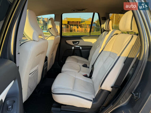 Сірий Вольво ХС90, об'ємом двигуна 2.4 л та пробігом 285 тис. км за 16163 $, фото 37 на Automoto.ua