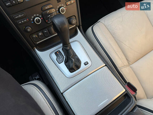 Сірий Вольво ХС90, об'ємом двигуна 2.4 л та пробігом 285 тис. км за 16163 $, фото 31 на Automoto.ua