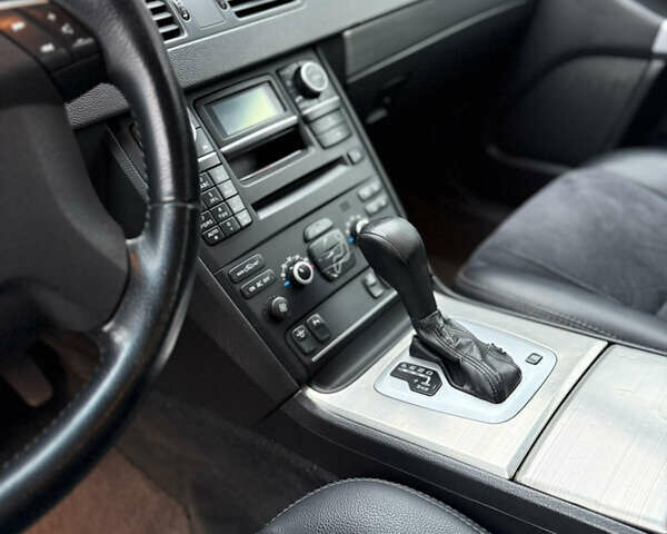 Серый Вольво ХС90, объемом двигателя 3.2 л и пробегом 274 тыс. км за 17000 $, фото 7 на Automoto.ua