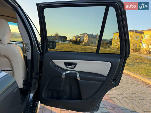 Сірий Вольво ХС90, об'ємом двигуна 2.4 л та пробігом 285 тис. км за 16163 $, фото 49 на Automoto.ua