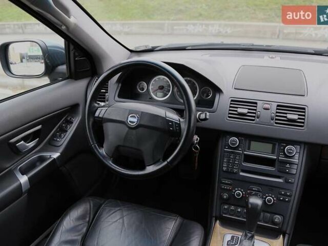 Сірий Вольво ХС90, об'ємом двигуна 3.19 л та пробігом 244 тис. км за 13500 $, фото 12 на Automoto.ua