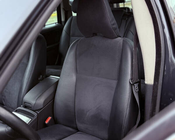 Серый Вольво ХС90, объемом двигателя 3.2 л и пробегом 274 тыс. км за 17000 $, фото 3 на Automoto.ua