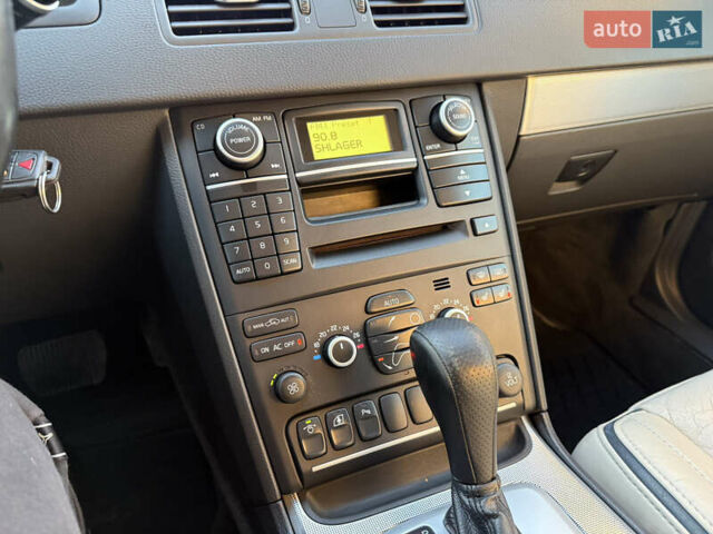 Сірий Вольво ХС90, об'ємом двигуна 2.4 л та пробігом 285 тис. км за 16163 $, фото 28 на Automoto.ua