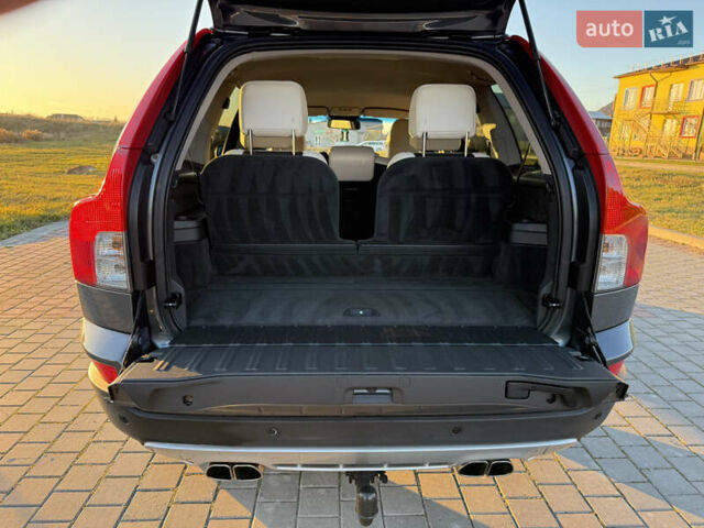 Сірий Вольво ХС90, об'ємом двигуна 2.4 л та пробігом 285 тис. км за 16163 $, фото 47 на Automoto.ua