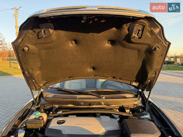 Сірий Вольво ХС90, об'ємом двигуна 2.4 л та пробігом 285 тис. км за 16163 $, фото 64 на Automoto.ua