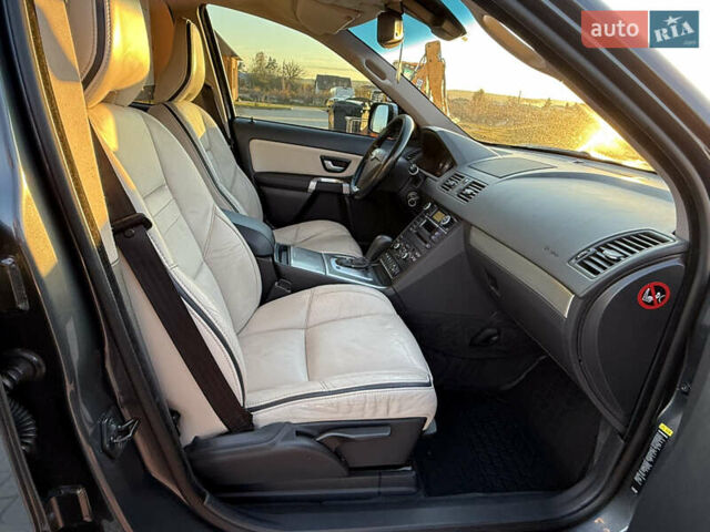 Сірий Вольво ХС90, об'ємом двигуна 2.4 л та пробігом 285 тис. км за 16163 $, фото 59 на Automoto.ua