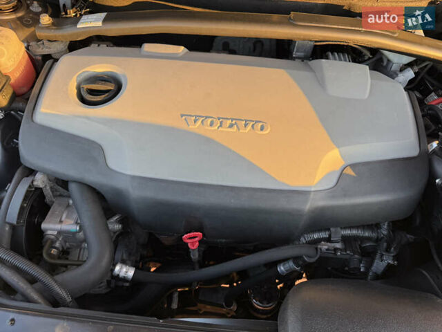 Сірий Вольво ХС90, об'ємом двигуна 2.4 л та пробігом 285 тис. км за 16163 $, фото 67 на Automoto.ua
