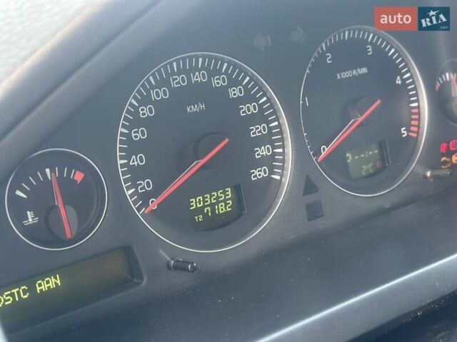 Сірий Вольво ХС90, об'ємом двигуна 2.4 л та пробігом 303 тис. км за 14500 $, фото 4 на Automoto.ua