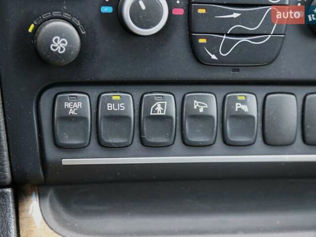 Сірий Вольво ХС90, об'ємом двигуна 3.19 л та пробігом 244 тис. км за 13500 $, фото 19 на Automoto.ua